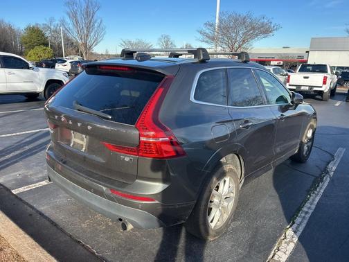 2018 Volvo XC60 T5 Momentum