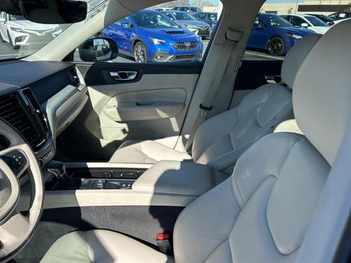 2018 Volvo XC60 T5 Momentum