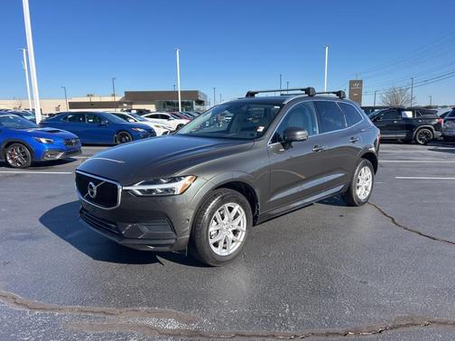 2018 Volvo XC60 T5 Momentum