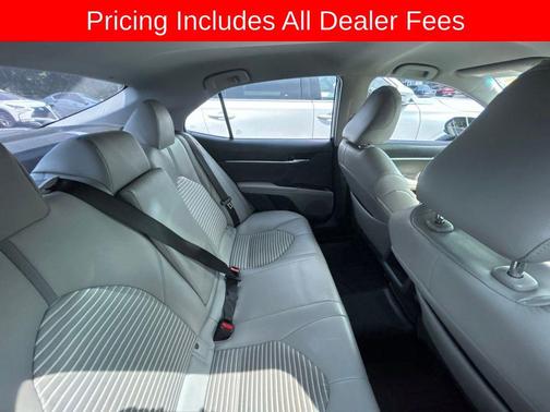 Midnight Black Metallic 2018 Toyota Camry SE