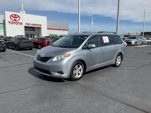2013 Toyota Sienna LE