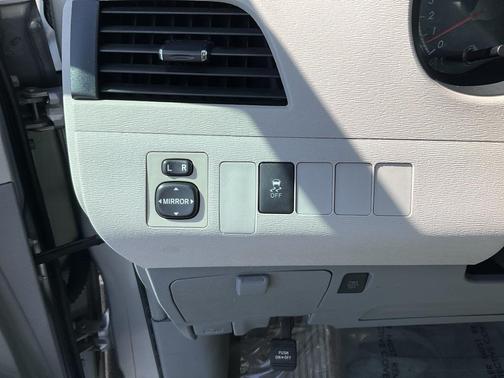 2013 Toyota Sienna LE