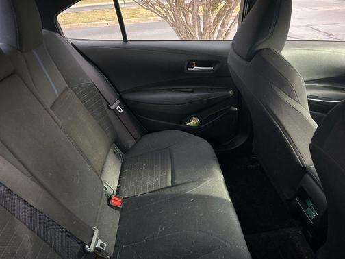 Classic Silver Metallic 2022 Toyota Corolla SE