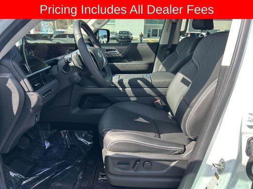 Radiant White 2025 INFINITI QX80 Luxe