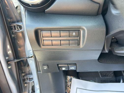 Boulder Gray Pearl 2024 Nissan Kicks SR