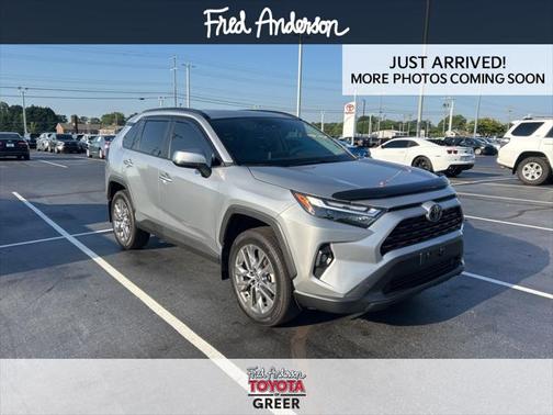 2022 Toyota RAV4 XLE Premium