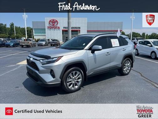 2022 Toyota RAV4 XLE Premium