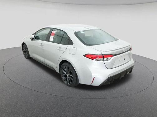 Classic Silver Metallic 2026 Toyota Corolla SE