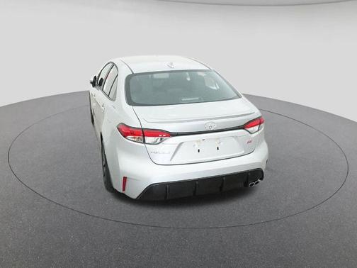 Classic Silver Metallic 2026 Toyota Corolla SE