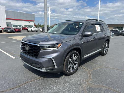 Modern Steel Metallic 2024 Honda Pilot Touring 8-Passenger