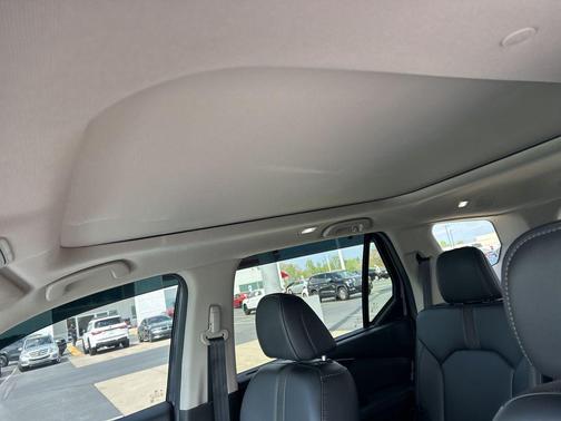 Modern Steel Metallic 2024 Honda Pilot Touring 8-Passenger