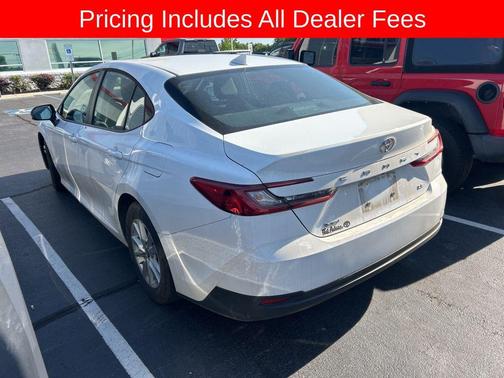 Ice Cap 2025 Toyota Camry LE