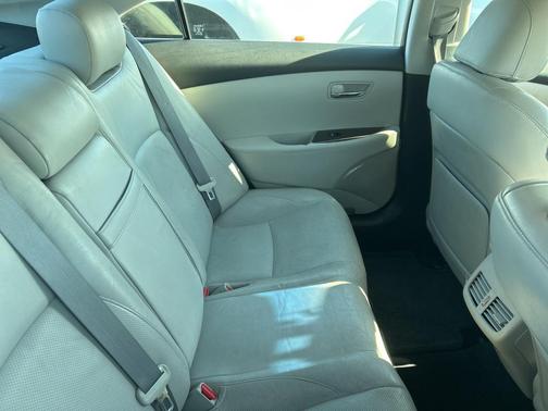 2011 Lexus ES 350 Base