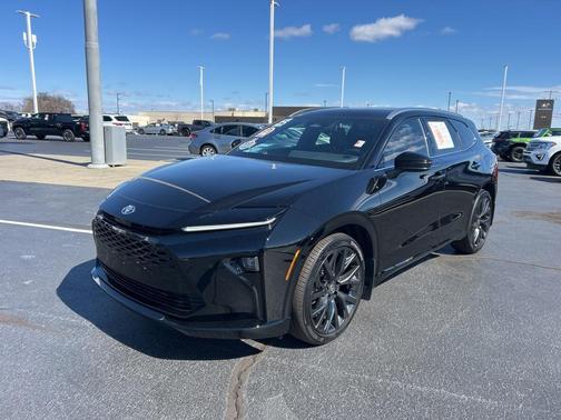 2025 Toyota Crown Signia Limited