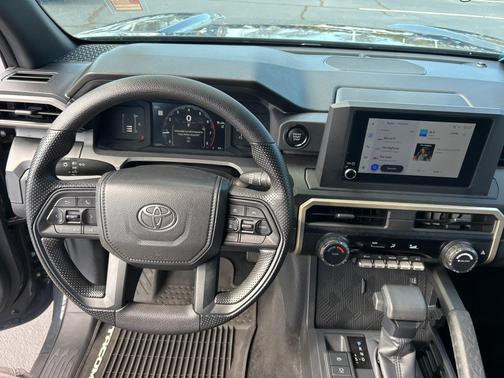 2025 Toyota Tacoma SR