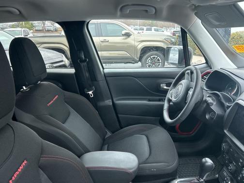 2023 Jeep Renegade Trailhawk