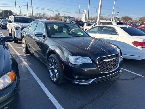 2018 Chrysler 300 Limited
