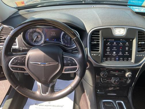 2018 Chrysler 300 Limited