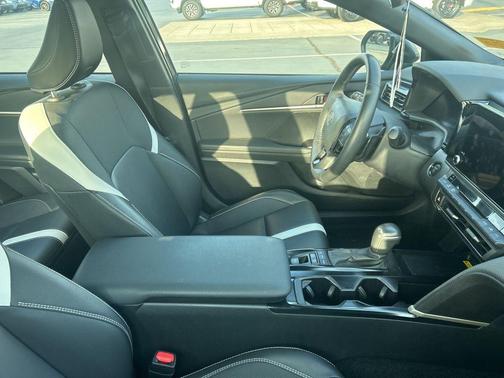 Underground 2025 Toyota Camry SE