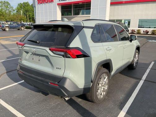 2023 Toyota RAV4 XLE Premium