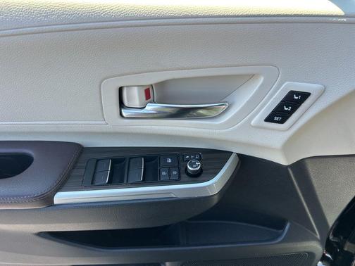 2021 Toyota Sienna Platinum 7 Passenger