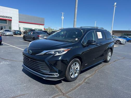 2021 Toyota Sienna Platinum 7 Passenger