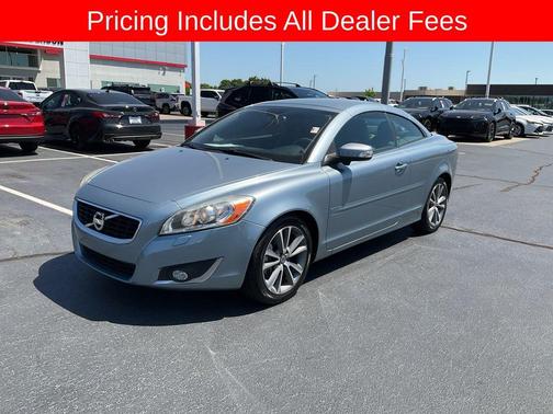 Celestial Blue Pearl Metallic 2013 Volvo C70 T5
