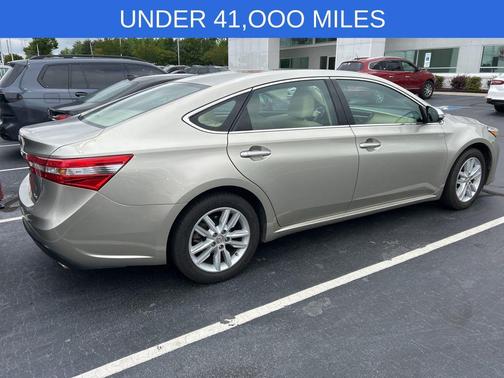 Champagne Mica 2013 Toyota Avalon XLE Touring