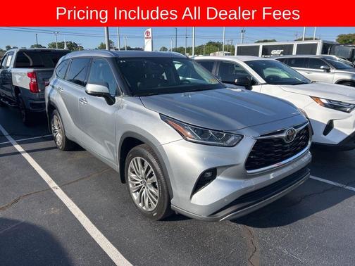 Celestial Silver Metallic 2022 Toyota Highlander Platinum