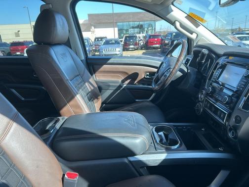 2017 Nissan Titan Platinum Reserve