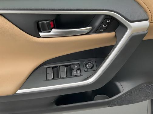 2022 Toyota RAV4 Limited