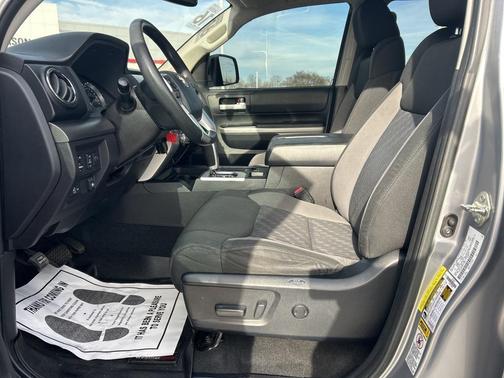 2016 Toyota Tundra SR5