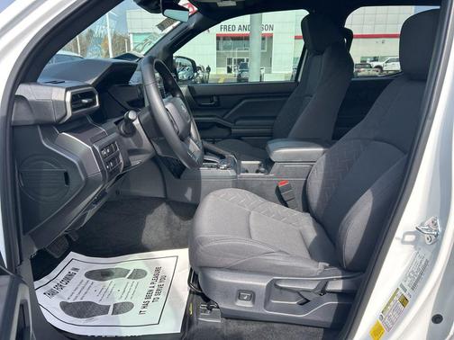 2025 Toyota Tacoma SR5