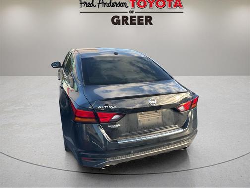 2022 Nissan Altima SR FWD