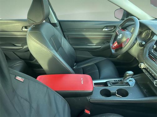 2022 Nissan Altima SR FWD