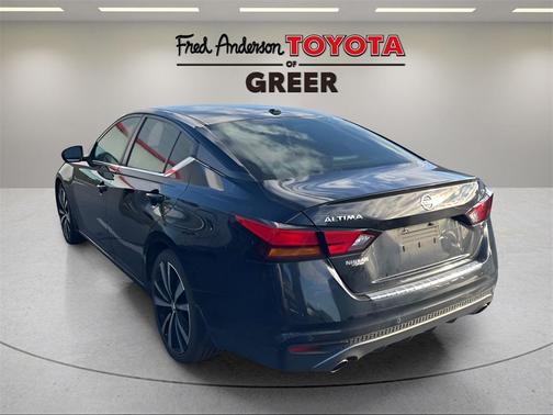 2022 Nissan Altima SR FWD