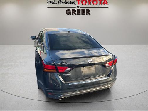 2022 Nissan Altima SR FWD