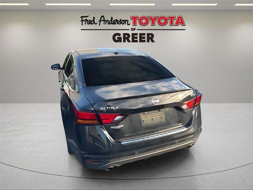 2022 Nissan Altima SR FWD