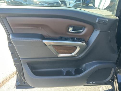 2019 Nissan Titan Platinum Reserve