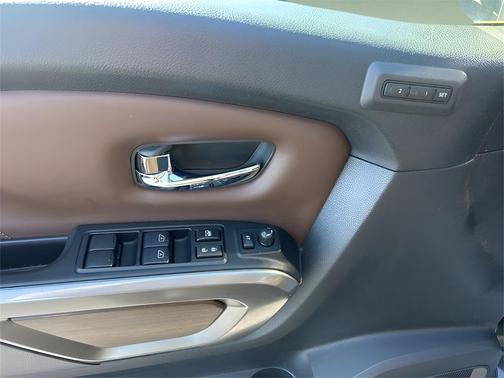 2019 Nissan Titan Platinum Reserve