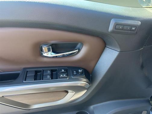 2019 Nissan Titan Platinum Reserve