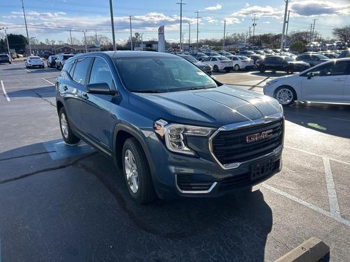 2024 GMC Terrain SLE