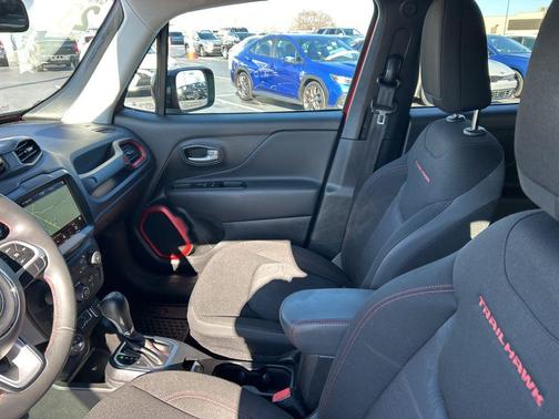 2023 Jeep Renegade Trailhawk