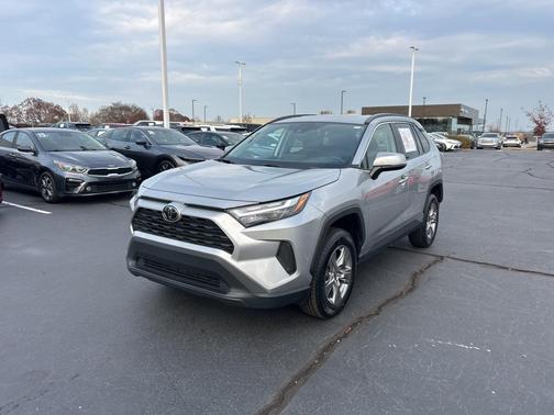 2024 Toyota RAV4 XLE