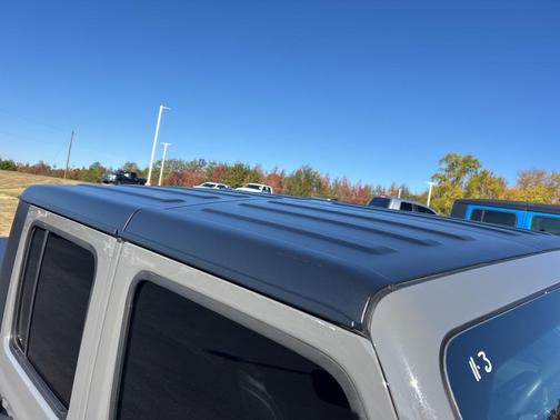 2022 Jeep Gladiator Mojave 4x4