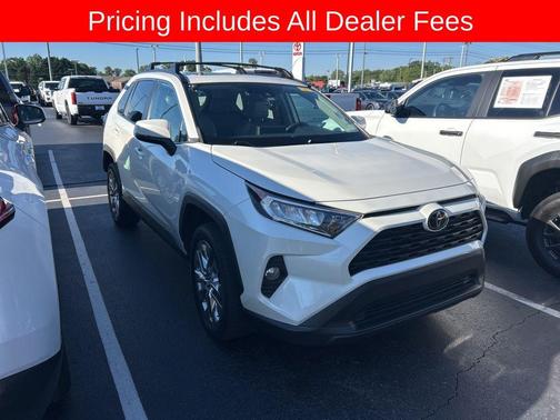 Blizzard Pearl 2021 Toyota RAV4 XLE Premium
