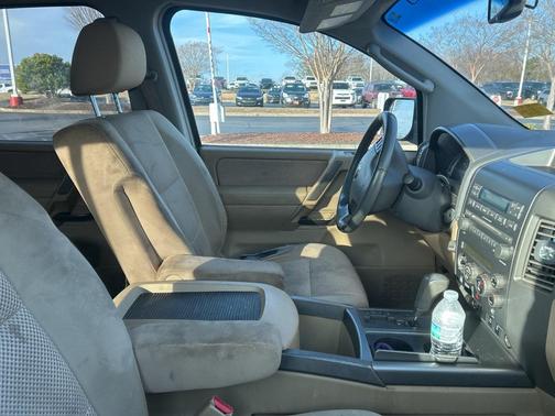 2006 Nissan Armada SE