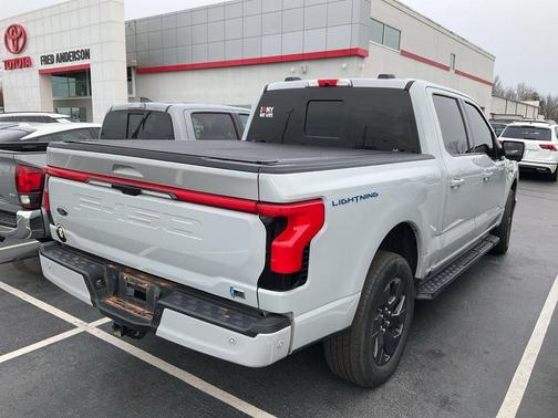 2023 Ford F-150 Lightning LARIAT