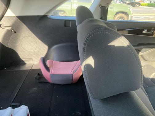 Sparkling Silver 2017 Kia Sorento LX