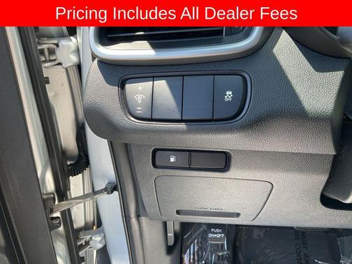Sparkling Silver 2017 Kia Sorento LX